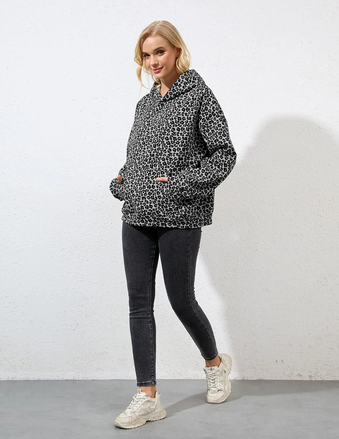 Womens Camo Hoodies Maple Leaf Print Oversized Hooded Pullover Shirt Fleece Long Sleeve Camo Sweatshirt With Pocket